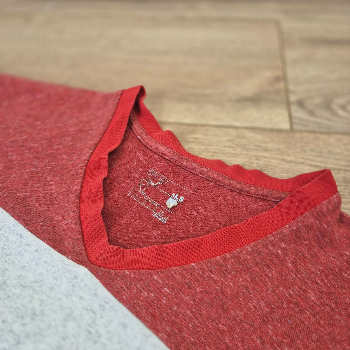 Adidas szürke-piros férfi póló - XL
