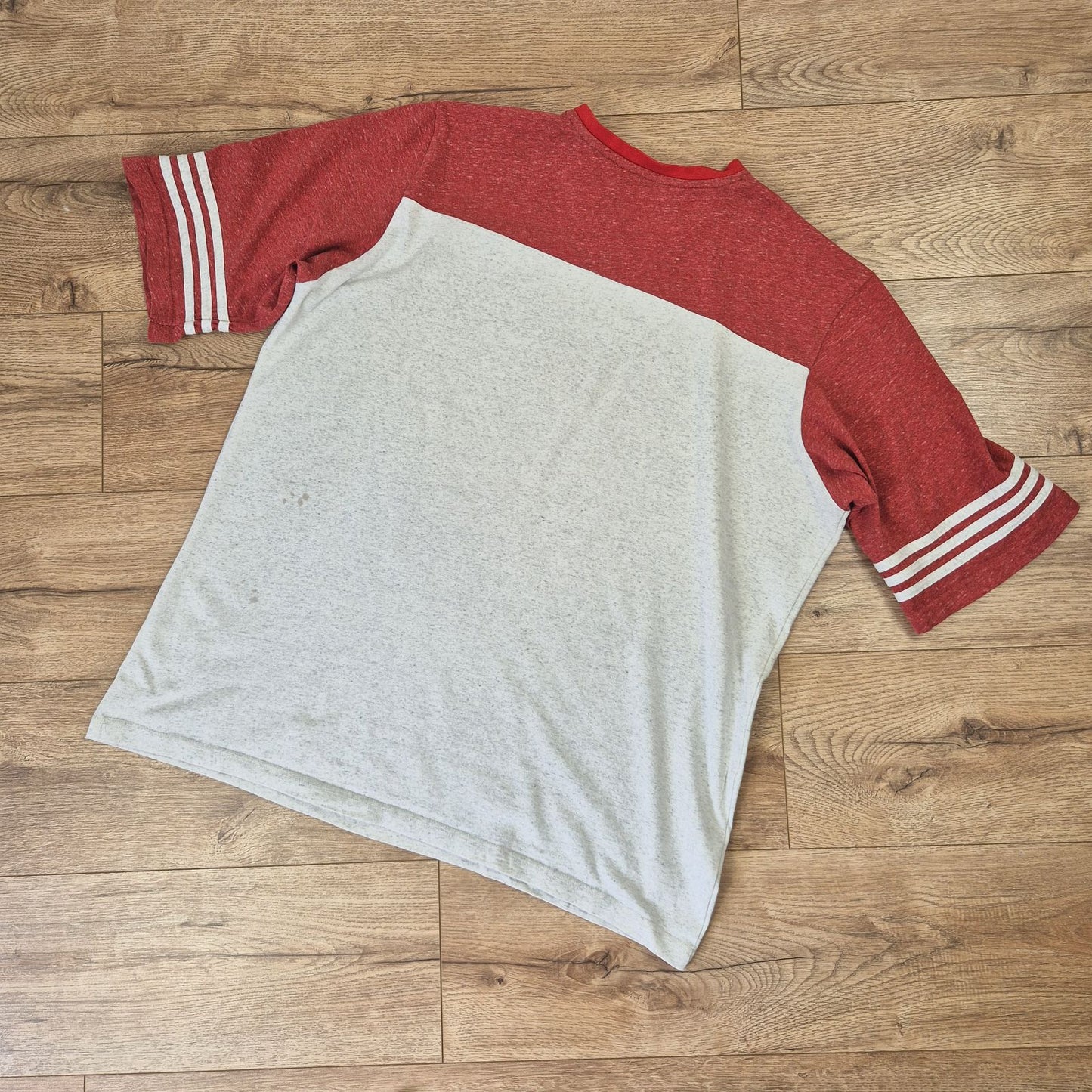 Adidas szürke-piros férfi póló - XL