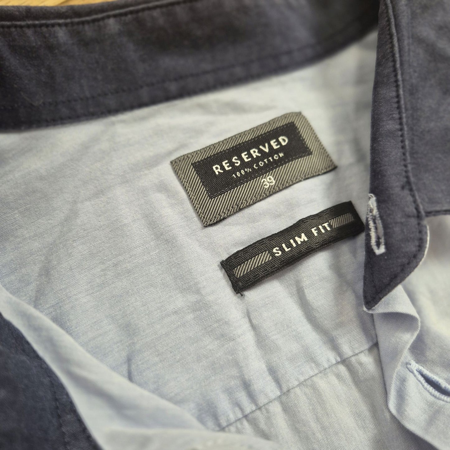Reserved Slim Fit kontrasztos gallérú férfi ing - 39
