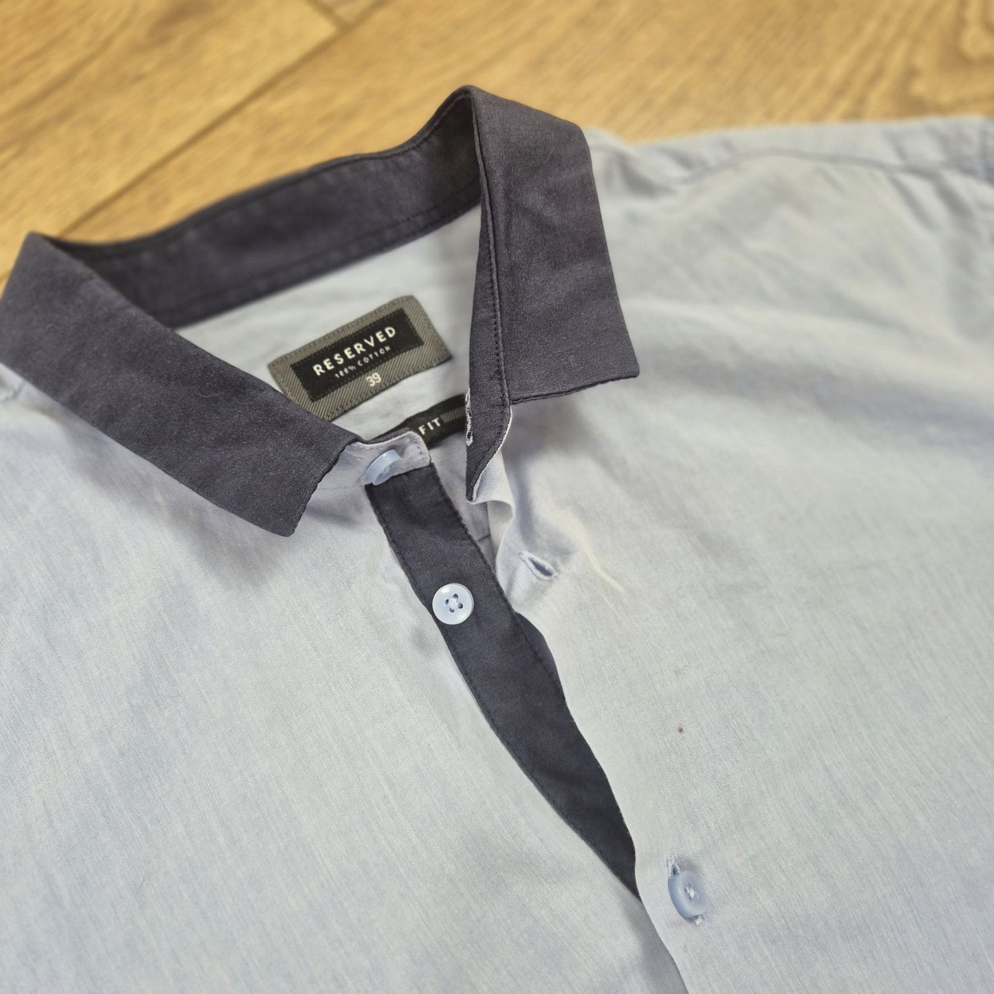 Reserved Slim Fit kontrasztos gallérú férfi ing - 39