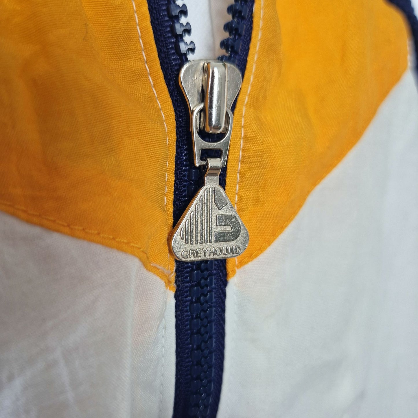 Vintage 90-es évekbeli Greyhound Sport Széldzseki - M