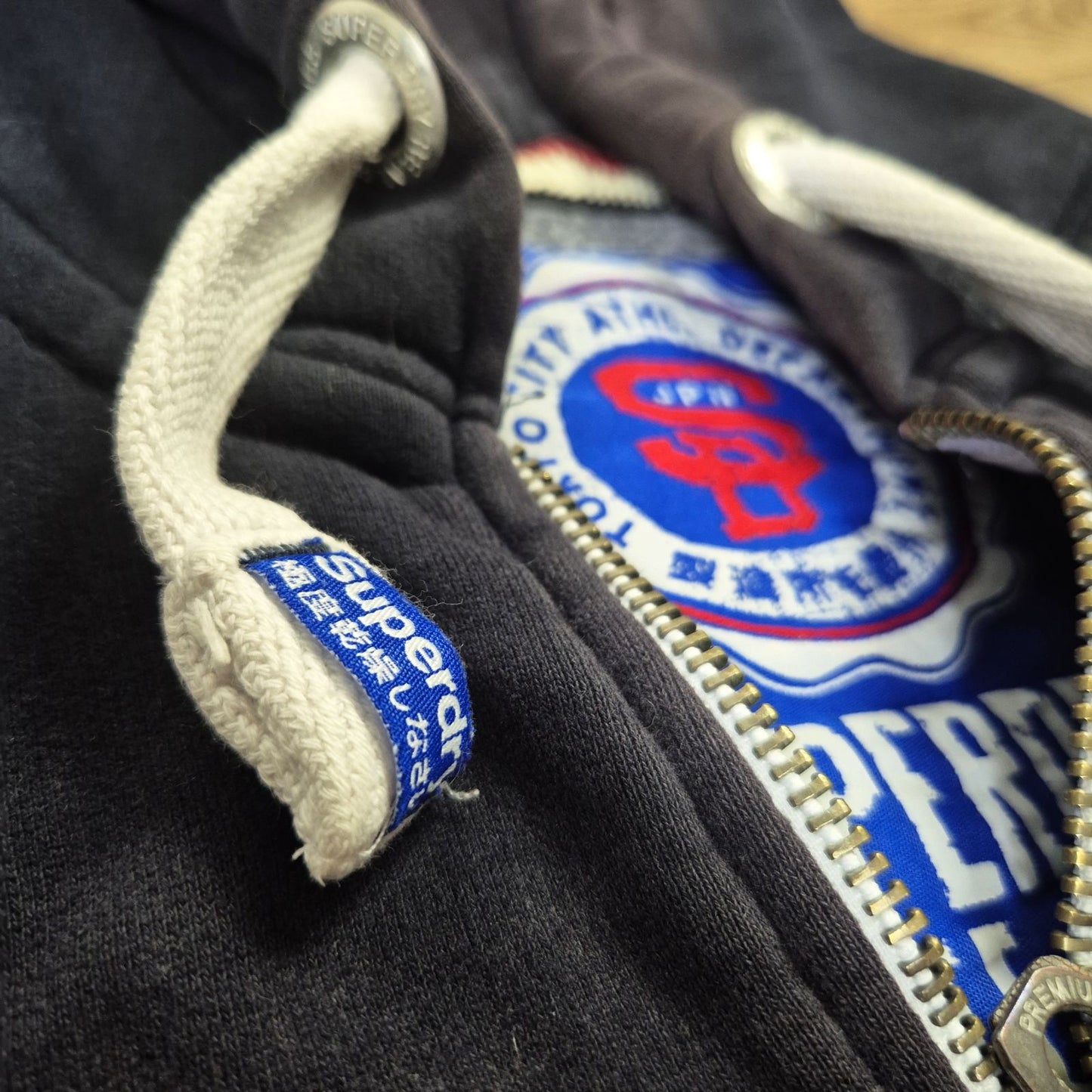Superdry fekete férfi cipzáros pulóver - L