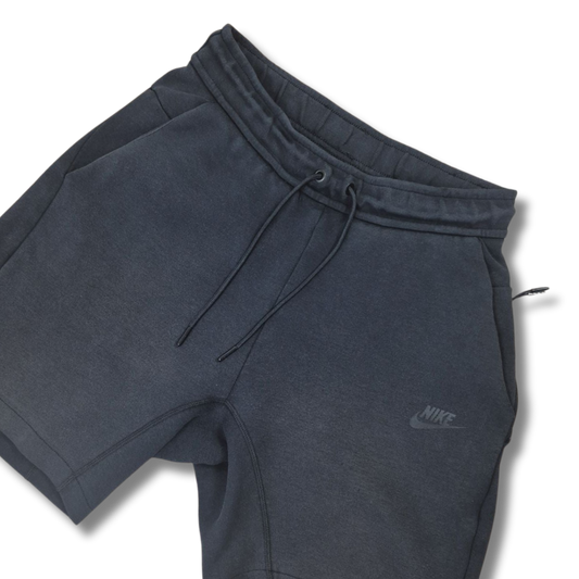 Nike Tech pamut rövidnadrág – XS