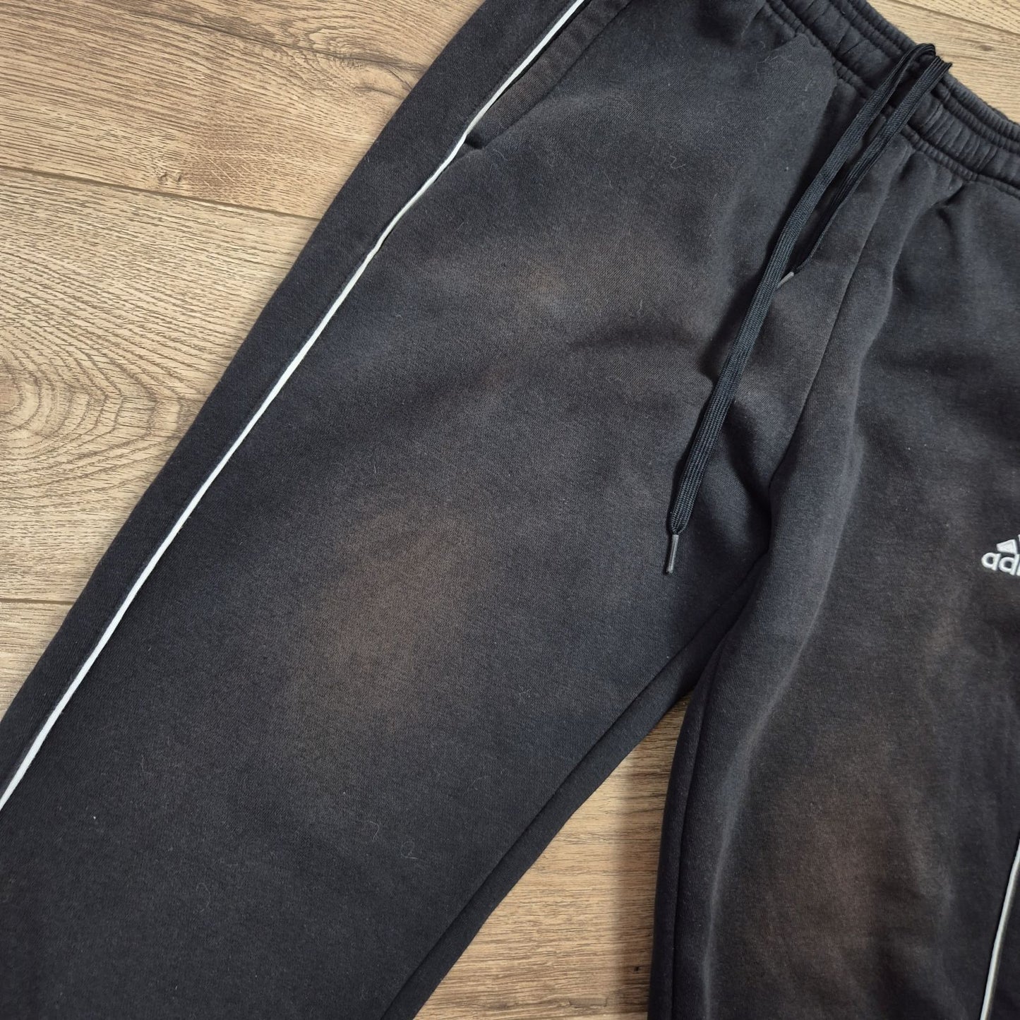Adidas férfi melegítőnadrág – L