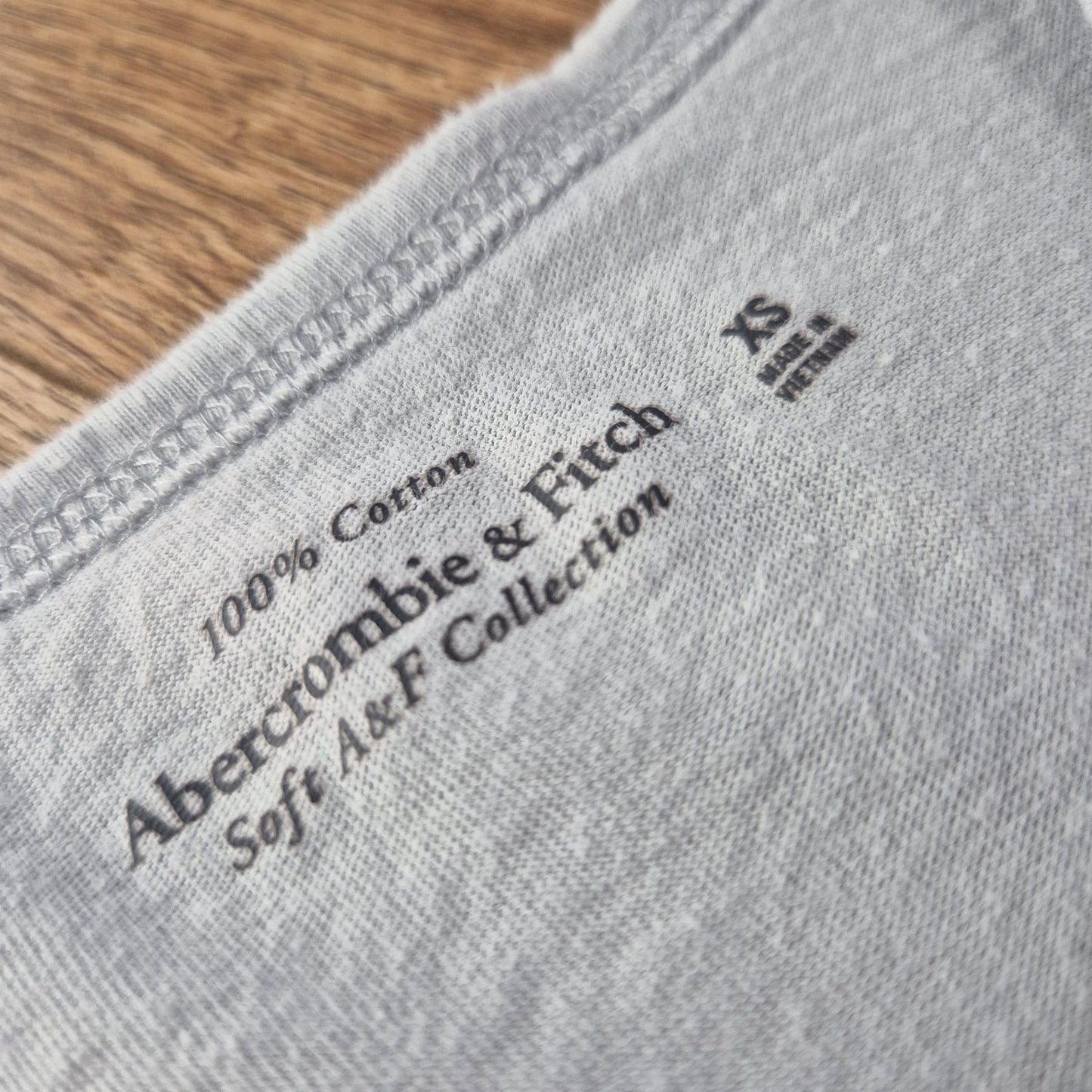 Abercrombie & Fitch világoskék női póló - XS