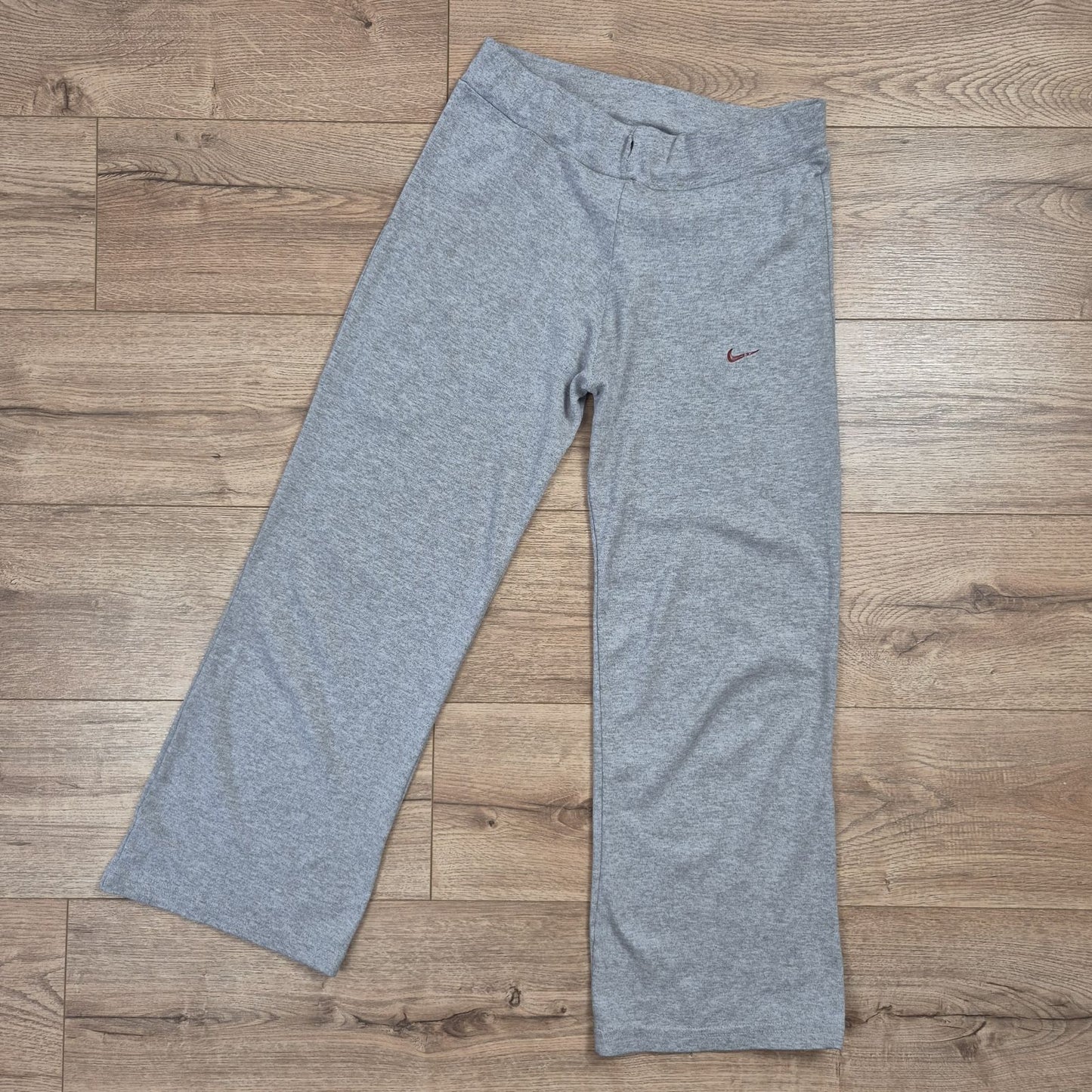 Nike női bő szárú melegítőnadrág – M