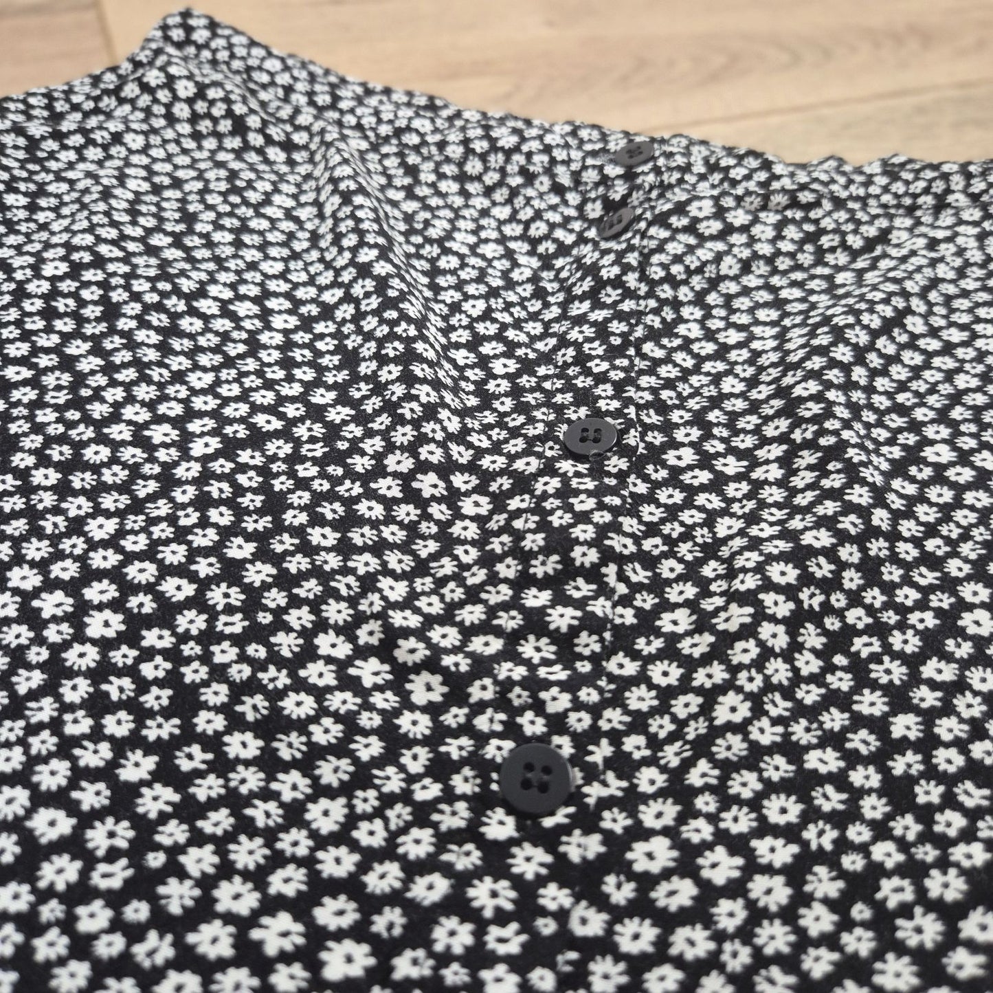 H&M Divided virágmintás női miniszoknya - M