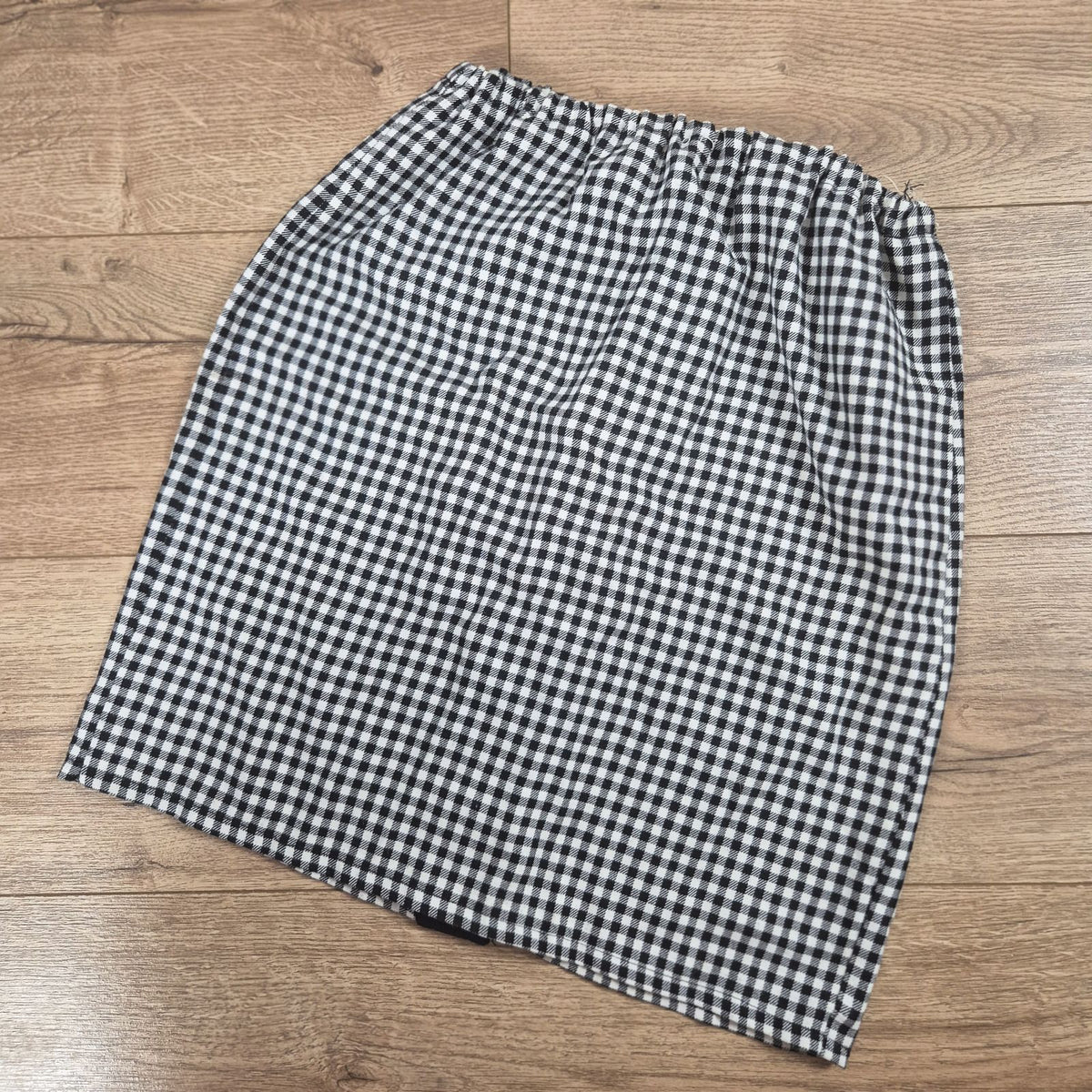 Fekete-fehér kockás gombos mini szoknya - XS / S
