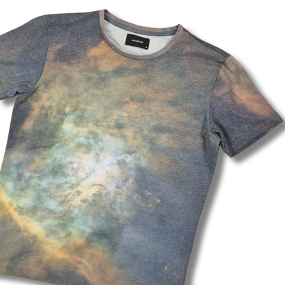 Reserved sokszínű férfi galaxis mintás póló - M