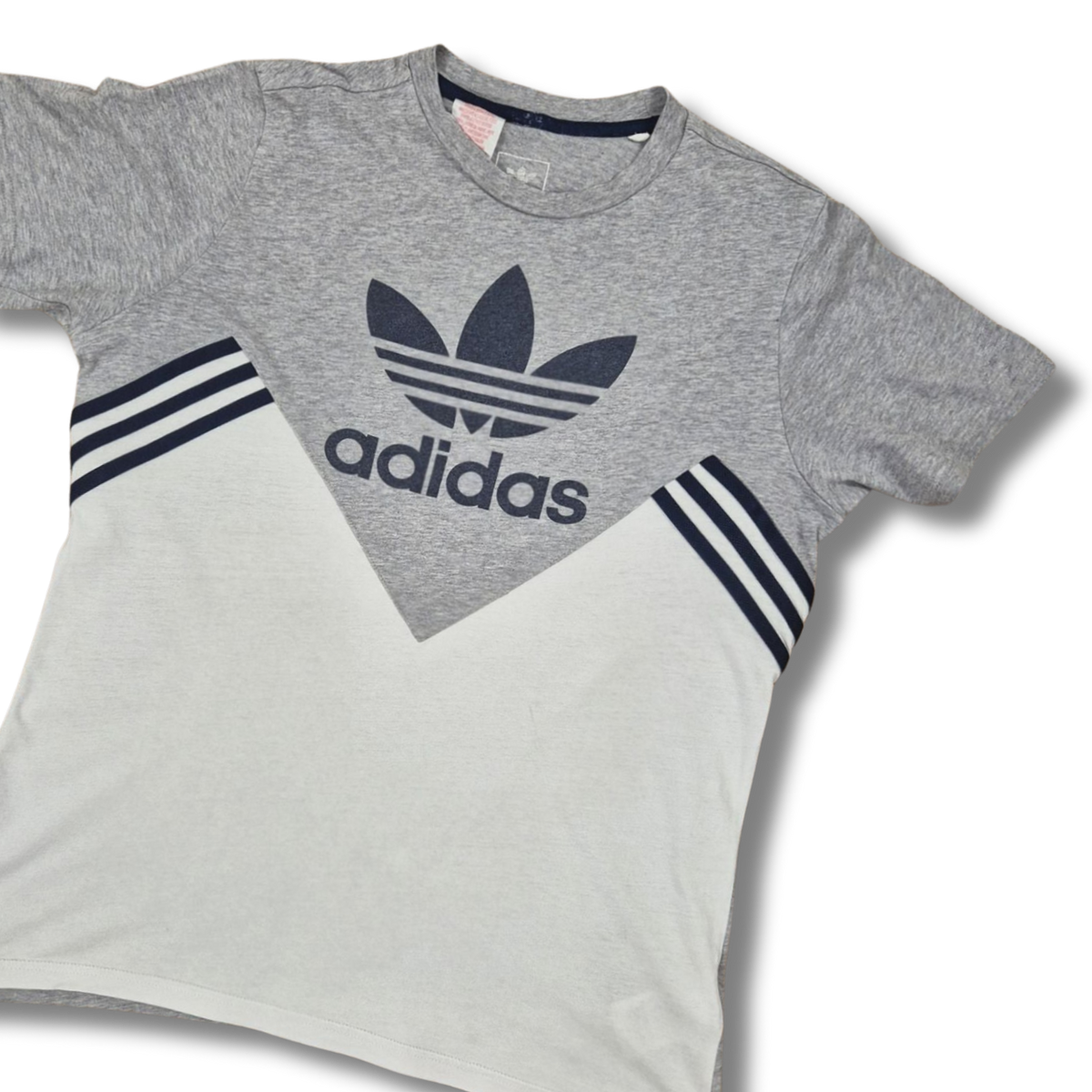 Adidas Originals szürke-fehér mintás férfi póló - M