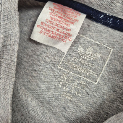 Adidas Originals szürke-fehér mintás férfi póló - M