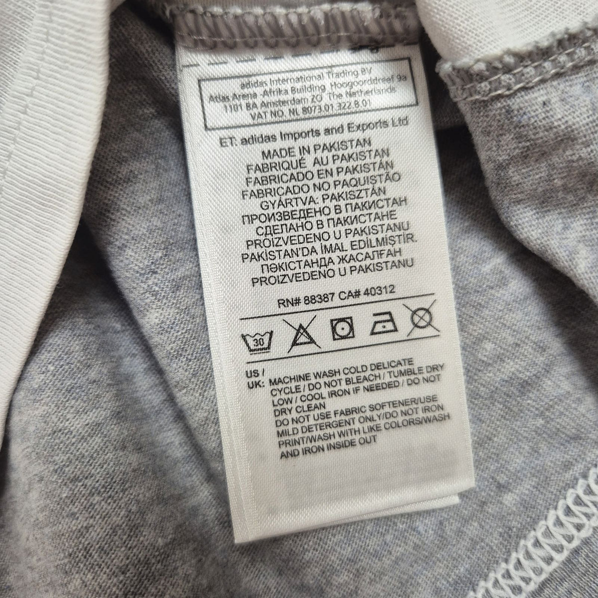 Adidas Originals szürke-fehér mintás férfi póló - M