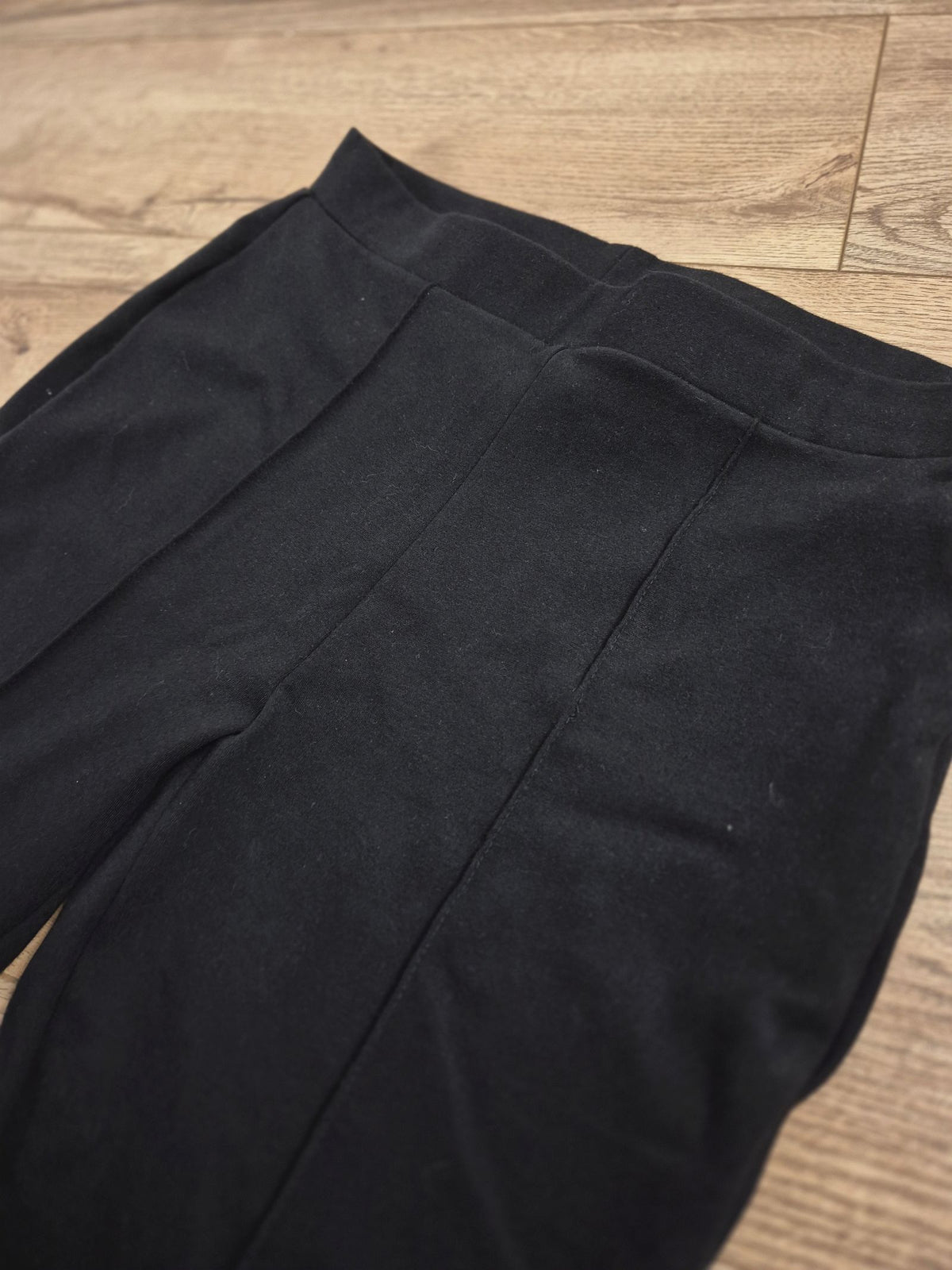 Esmara fekete élvarrott talpalós leggings - M (40/42)