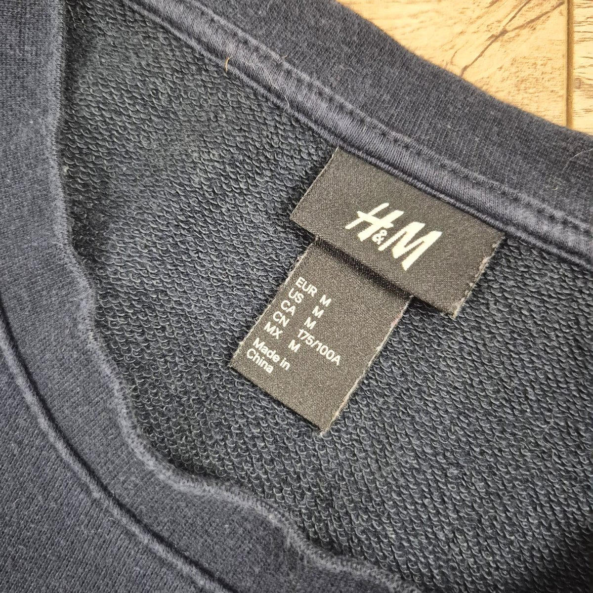 H&M sötétkék férfi pulóver - M