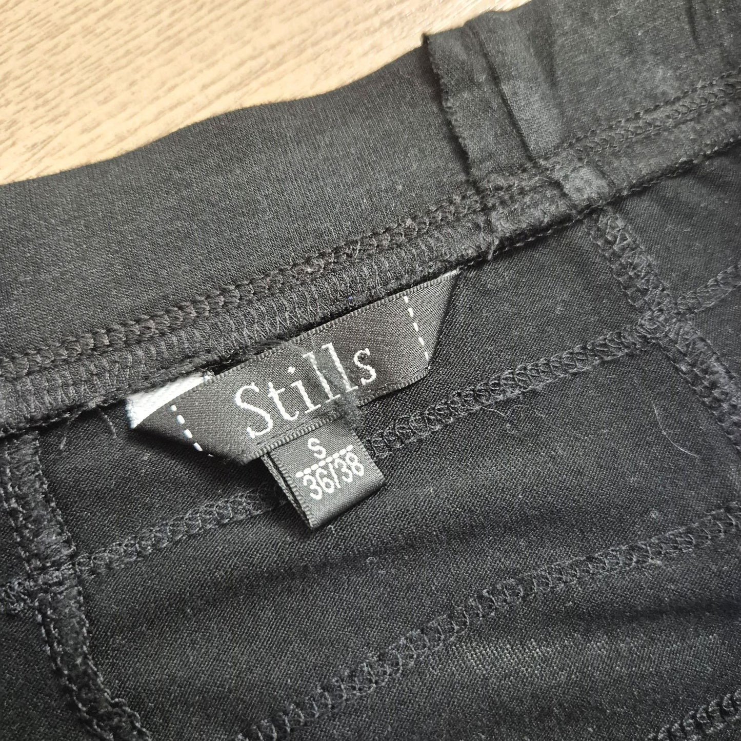 Stills fekete aszimmetrikus fodros női szoknya - S (36/38)