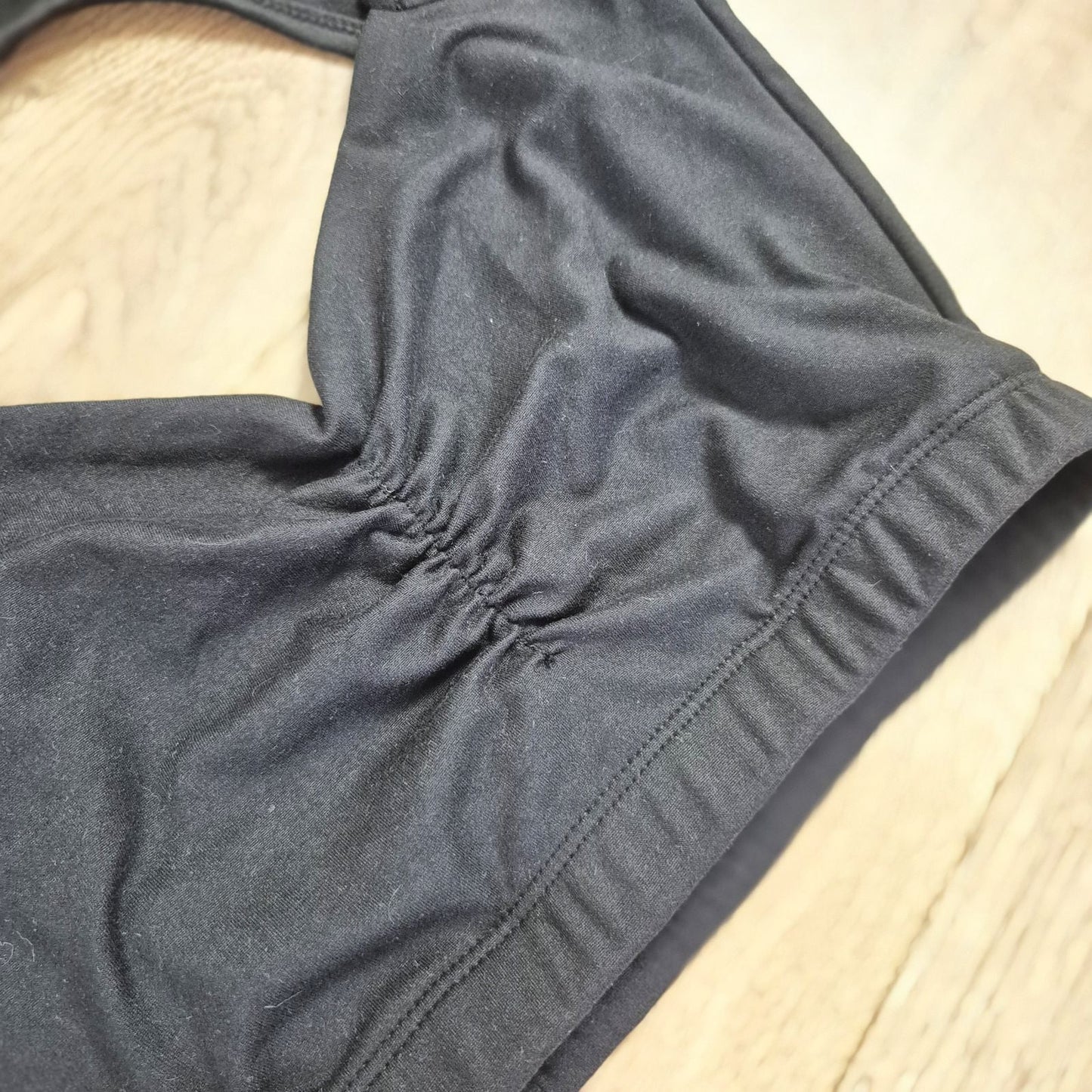S-shaped fekete női hosszú ujjú crop top - XS