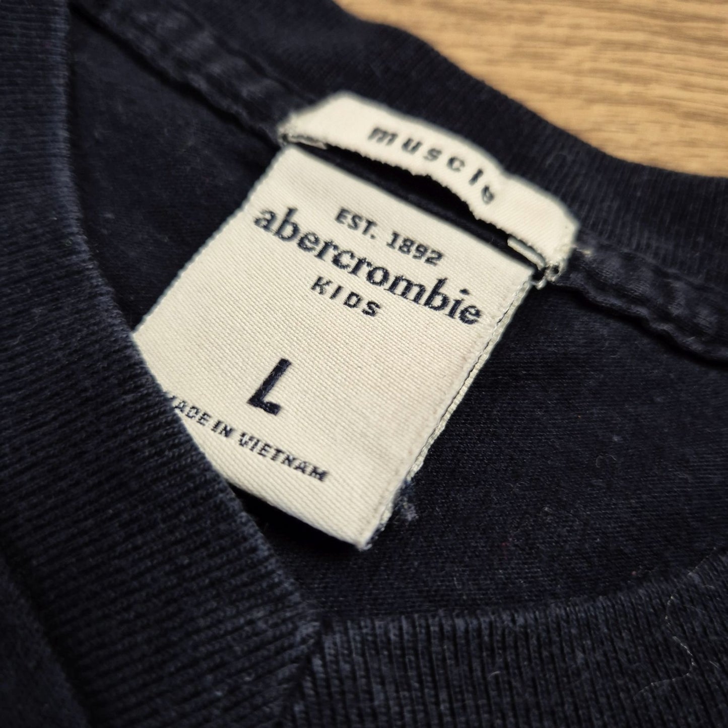 Abercrombie Kids fekete póló - 152