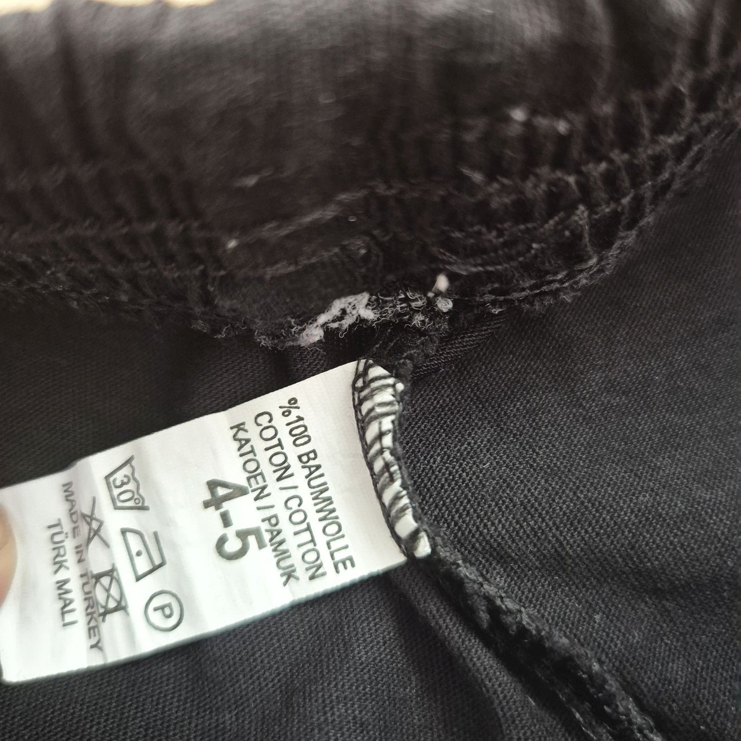 Tommy Hilfiger fekete gyerek nadrág - 4-5 éves